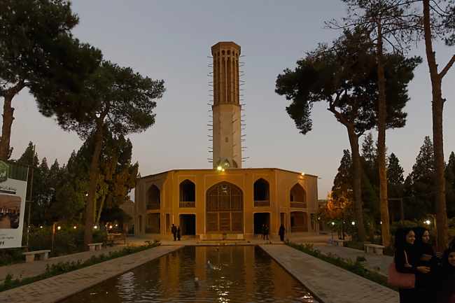 Yazd-Jardin Dolat Abad-005